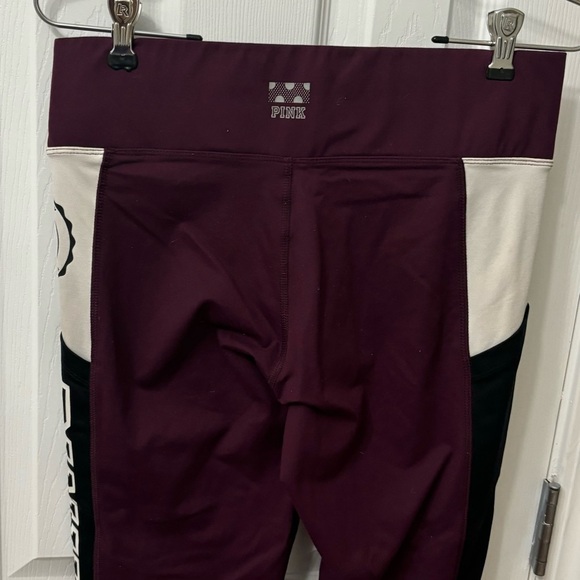 PINK Victorias Secret Wine Colored 7/8 Length Leggings Women’s Size Medium - Picture 6 of 9